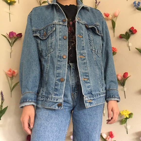 VINTAGE LEVI’S DENIM JACKET (JEAN JACKET) - Picture 1 of 4